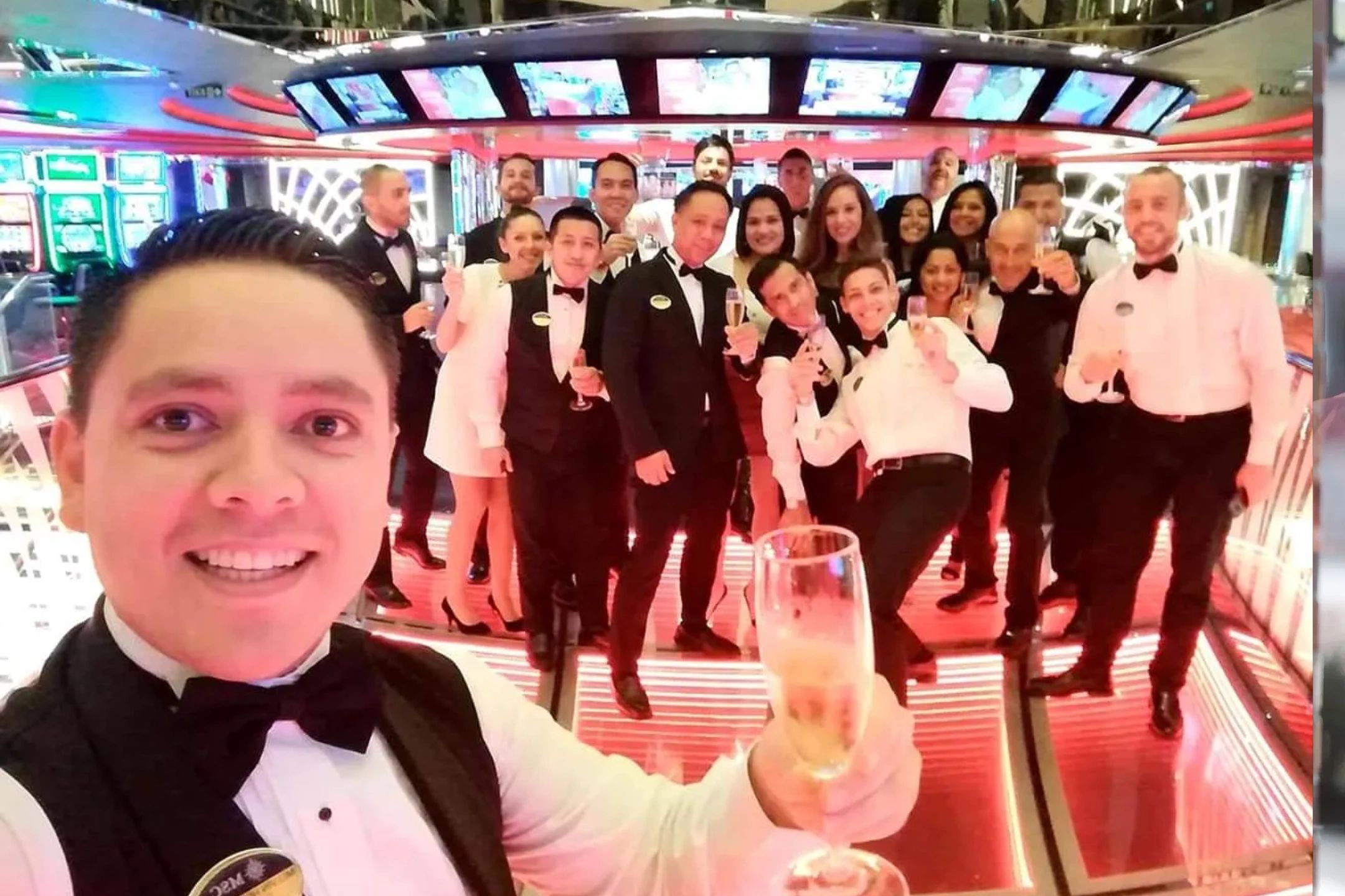 EQUIPO DE CASINO EN CRUCERO