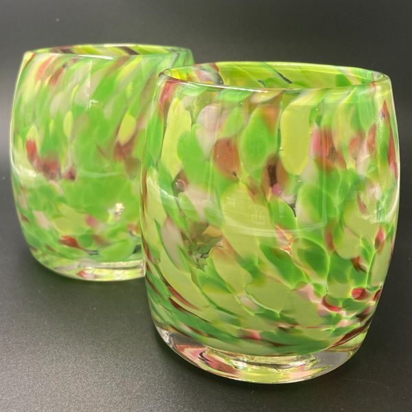 
At PNW Glass Studio, we specialize in the repair and restoration of antique and fine art glass scul