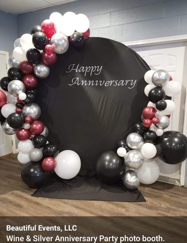 burgundy silver black and white Circle balloon arch 