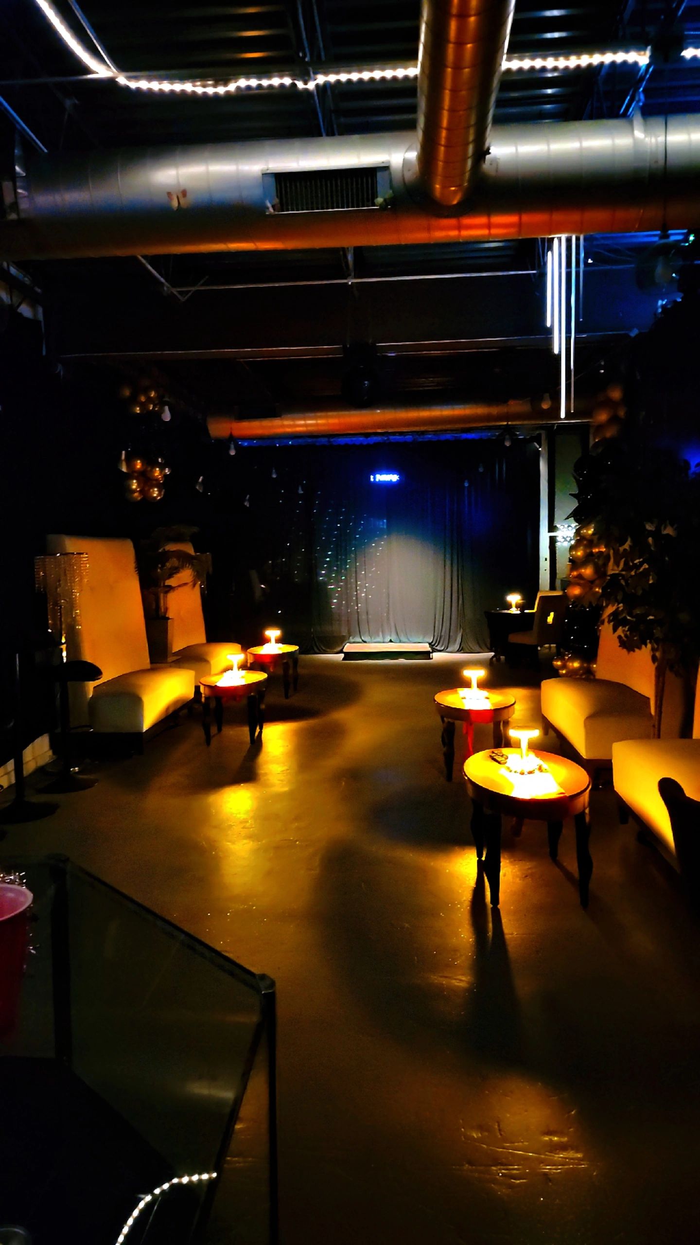 Night Lounge Experience
