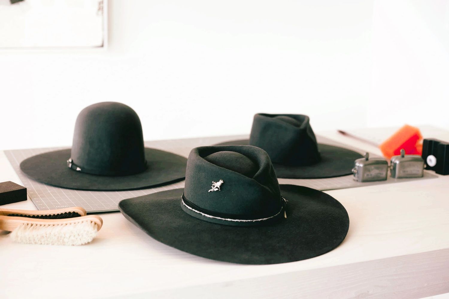 Premium customized western hats, cowboy hats, cowgirl hats. Hat shaping, hat cutting, hat fitting.