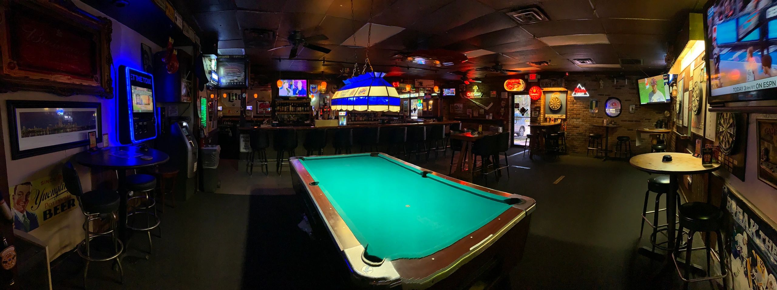 THE INN FIELD - Places to Eat, Pub Food, Bar Restaurant