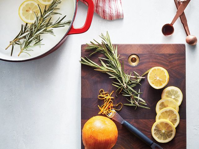 The Fastest Way to Make Your House Smell Amazing The Fastest Way to Make Your House Smell Amazing