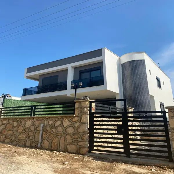 Tisan Adası  Denize Sıfır Villa