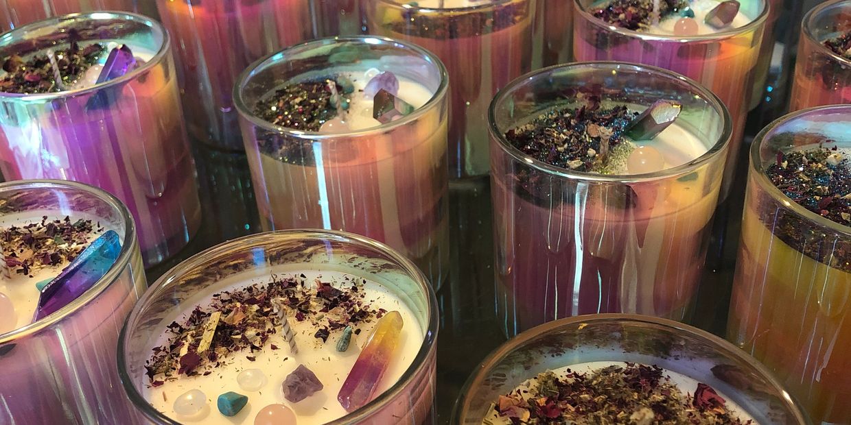 Manifest Your Desires with Crystal-Infused Intention Candles: Let Your Dreams Take Flight