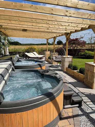 Hot tubs available to hire for your hen party, stag do or birthday celebration.