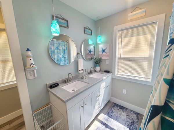 Lake house bathroom