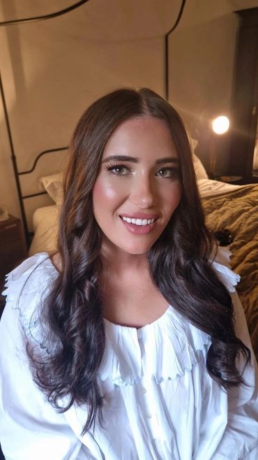 Fresh natural radiant bridal makeup | softly waved hair | Kilmartin Castle