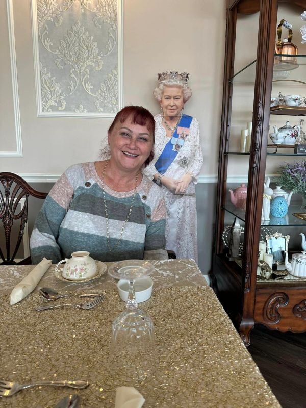 Welcome to The Royal Tea Room located in Shorewood, Illinois