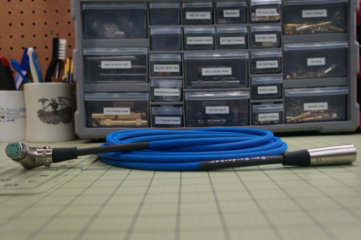 Benny Decker in purple a 5 pin XLR lead cable for use with Alembic Series instruments.