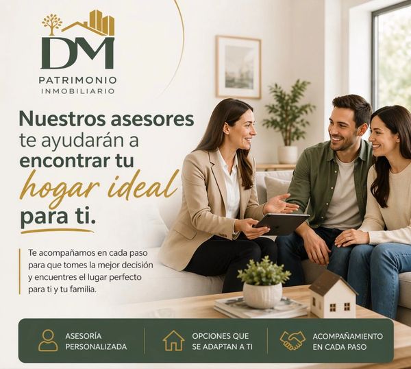 Asesores inmobiliarios ayudan a pareja a encontrar su hogar ideal.