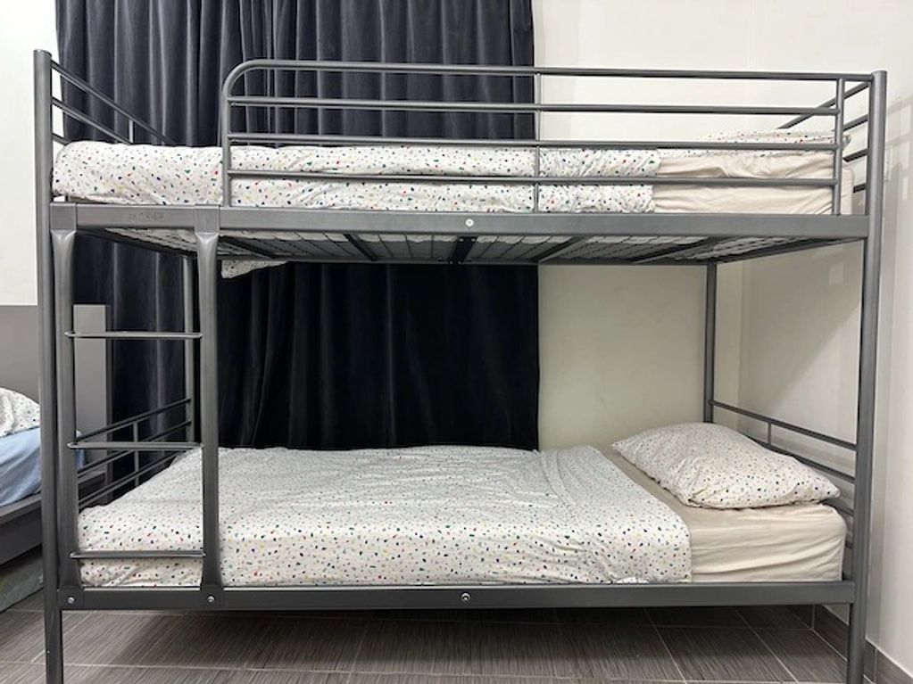 BUNK BED - IKEA SVÄRTA - Modern & Space-Saving * NEW *