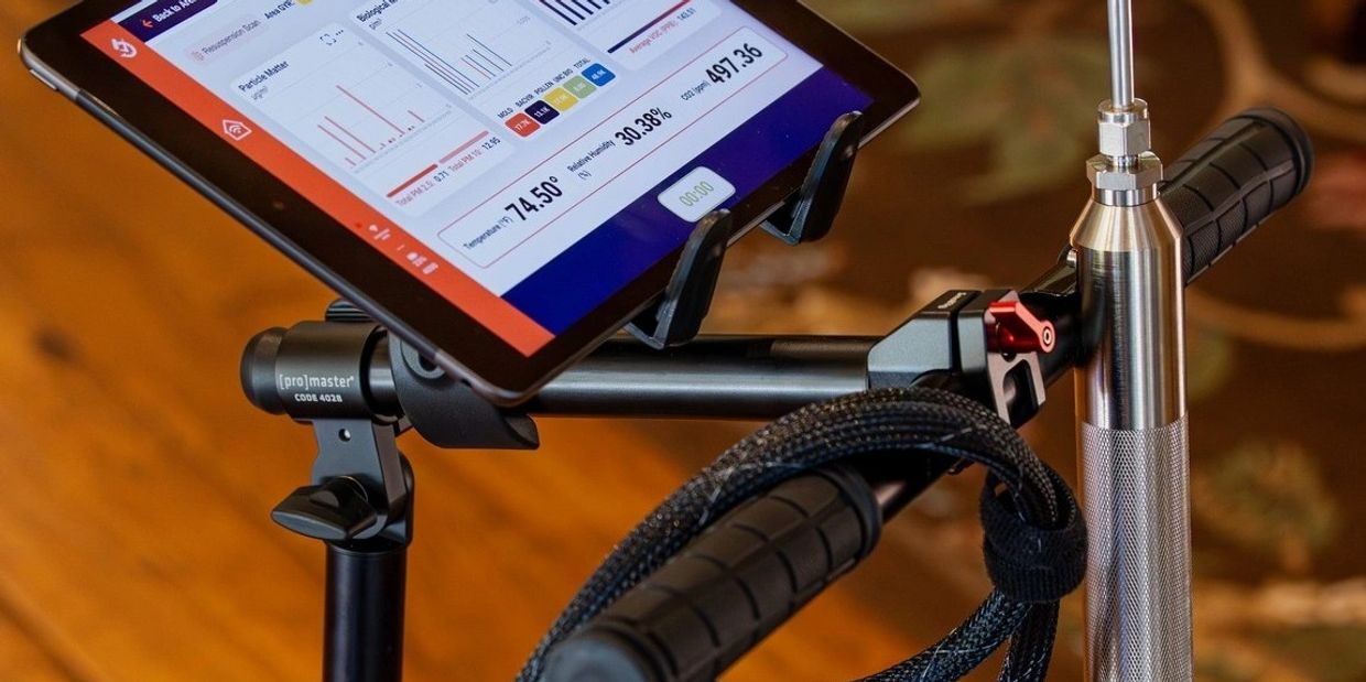 Instascope V4 device used for real‑time indoor air quality assessments