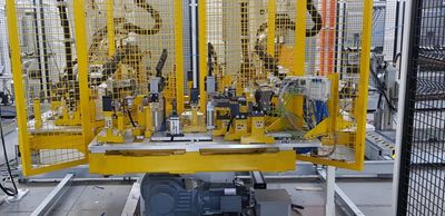 Impianto di saldatura robotizzato.