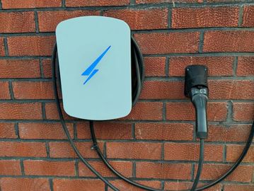 We value design and simplicity, and we believe in form that enhances function. 