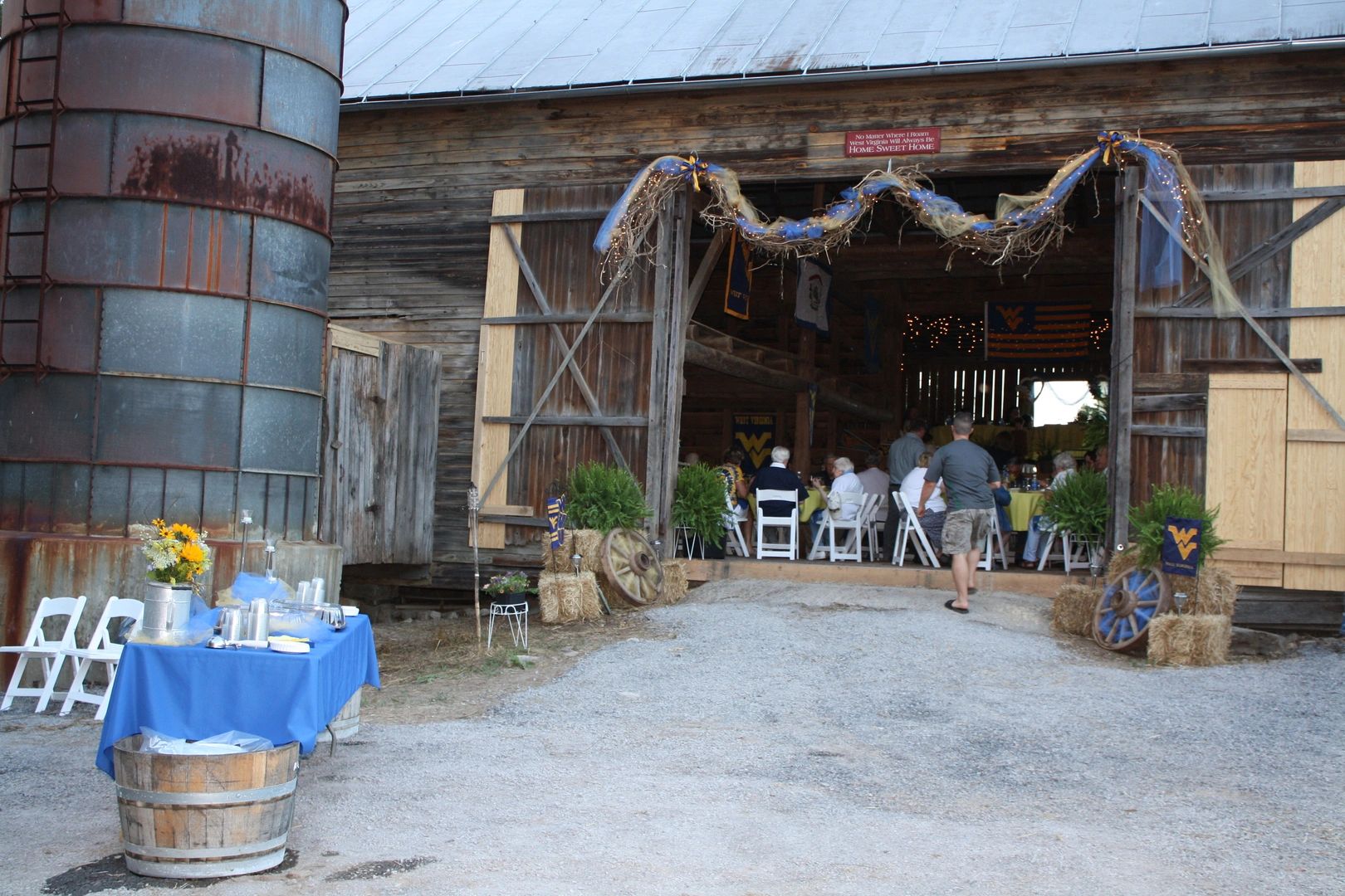 Catering in barn