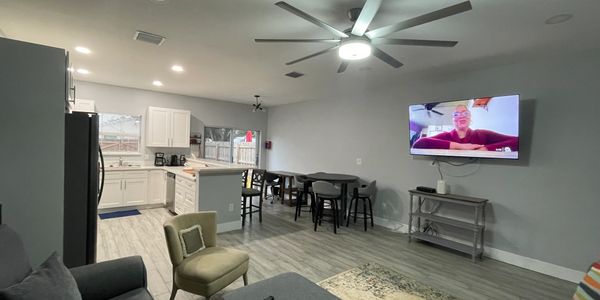 Community room: dining, media, and entertainment 