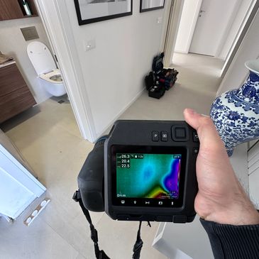 Termovizijsko snimanje instalacija pomoću HIKMICRO i FLIR termovizijske kamere za detekciju curenja 