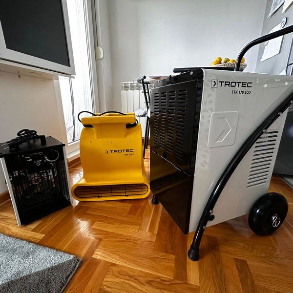 Mašine za isušivanje vlage. Iznajmljivanje opreme za isušivanje vlage.