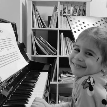 piyano  eğitimi bateri gitar 
