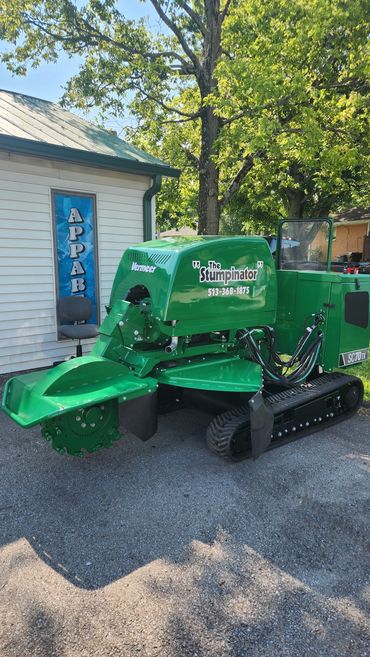 Contour Cut Vehicle vinyl on a stump grinder!