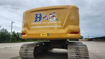 Contour Cut Vehicle vinyl on Heavy Equipment.
