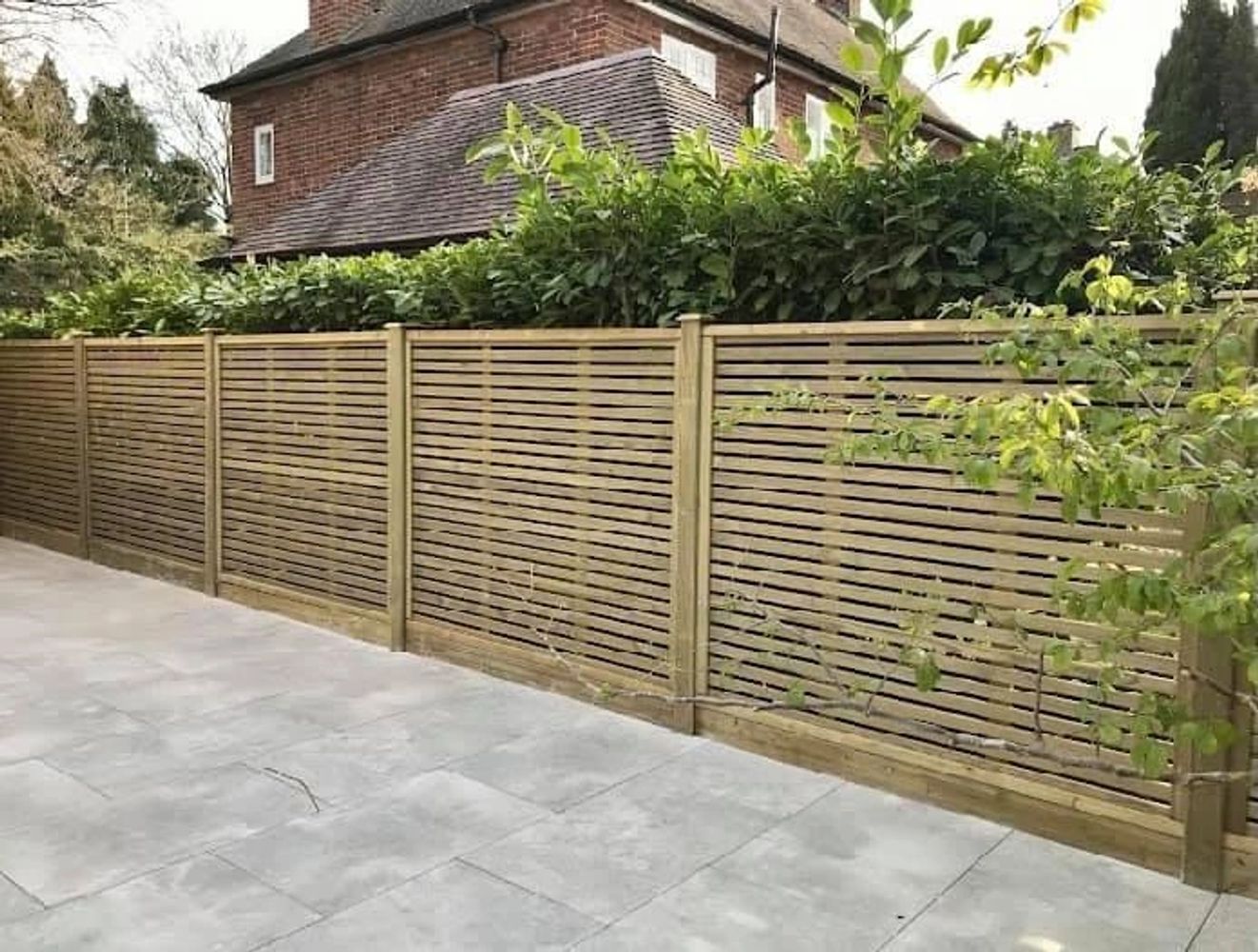 Venetian Fencing in front of Paving