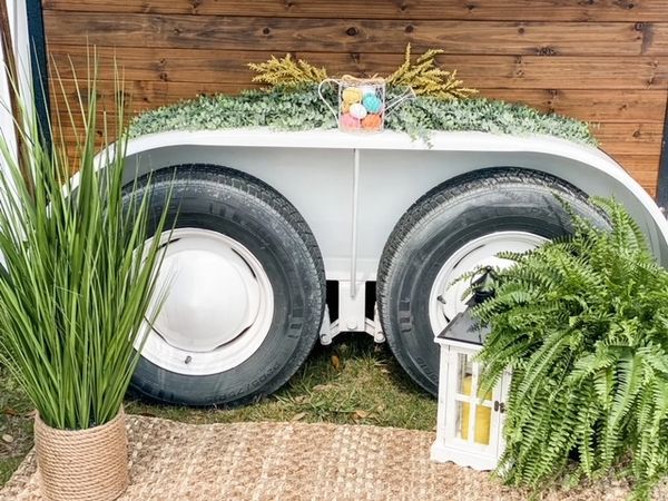 wheels on horse trailer bar