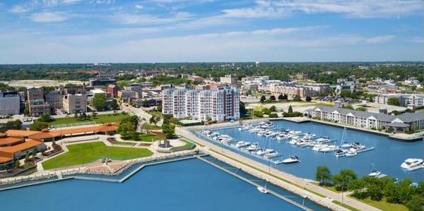 Lakeshore Towers Marina aerial view