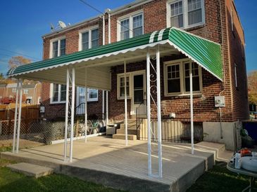 Stepdown Aluminum Awnings are a part of Baltimore’s DNA.