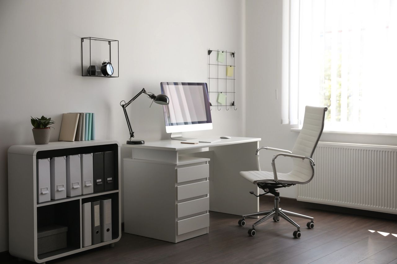 The Essentials of a Minimalist Home Office