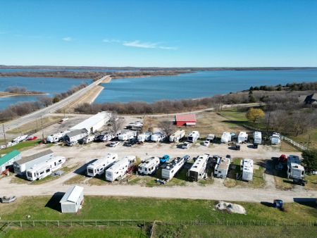 Lone Oak RV Park and Storage RV park in Valley View, TX (photo 4)