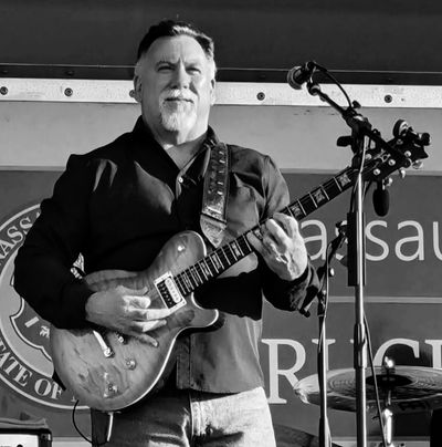 Bob Murray ~ Featured band member and founder of The CHAIN ~ A Fleetwood Mac tribute band. 