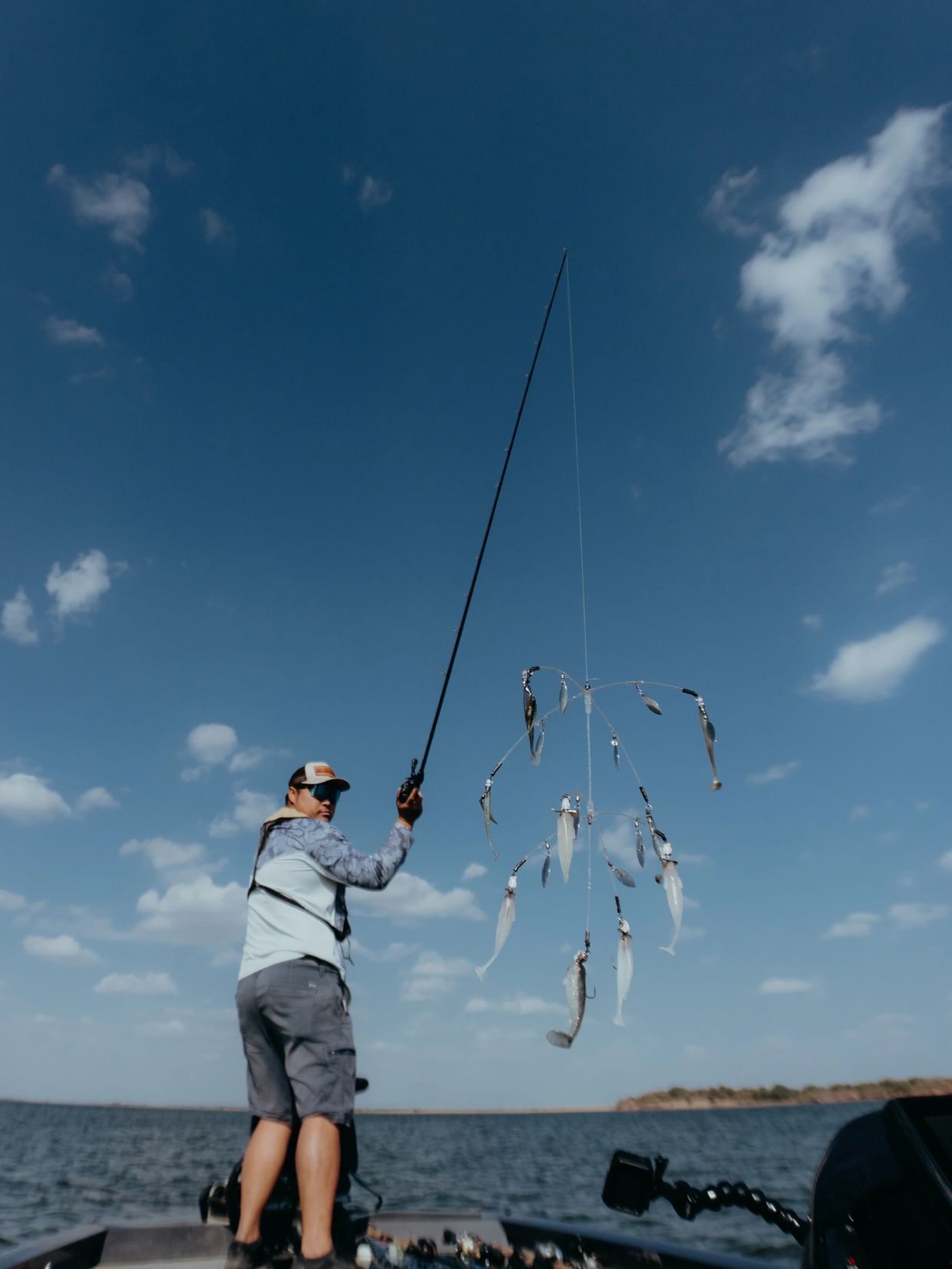 Only crazy people Bass fish in 30+ mph winds, Clear Umbrella Rig