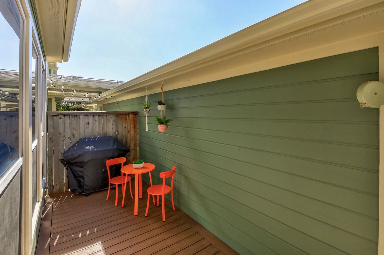 Outdoor living in Austin Texas. Great for BBQ and entertainment. Live in Austin, Texas. Outdoor living in Austin Texas. Great for BBQ and entertainment. Live in Austin, Texas.