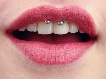 Smiley Scrumpter piercing