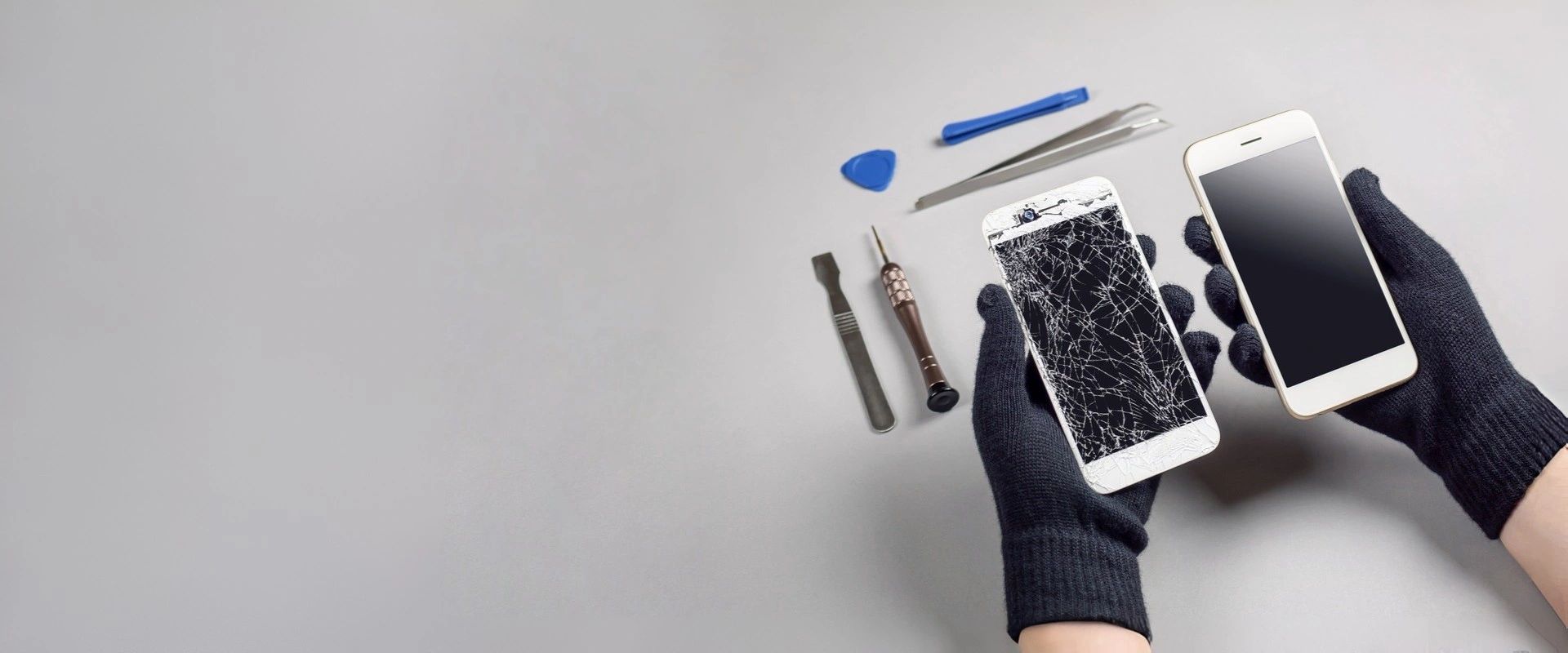 Broken and repaired smartphone comparison
