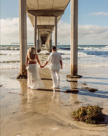 Maternity photo San Diego beach