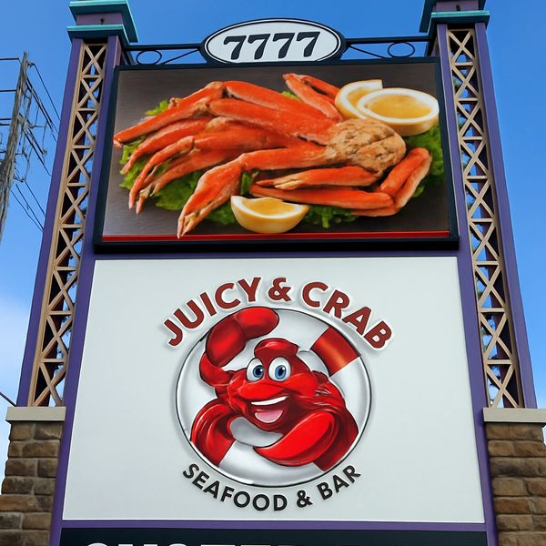 After completing comprehensive commercial digital sign repair, LED sign repair, and programmable sign repair, the display was restored to full brightness and vibrant color. The programmable features now operate smoothly, and the sign appears crisp and eye-catching under the clear blue sky.