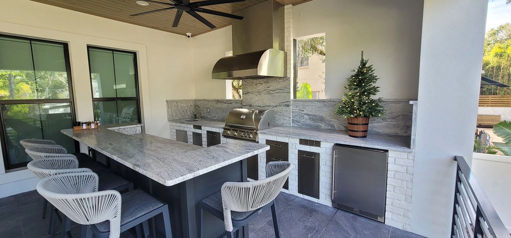 Parallel outdoor kitchen in Tampa