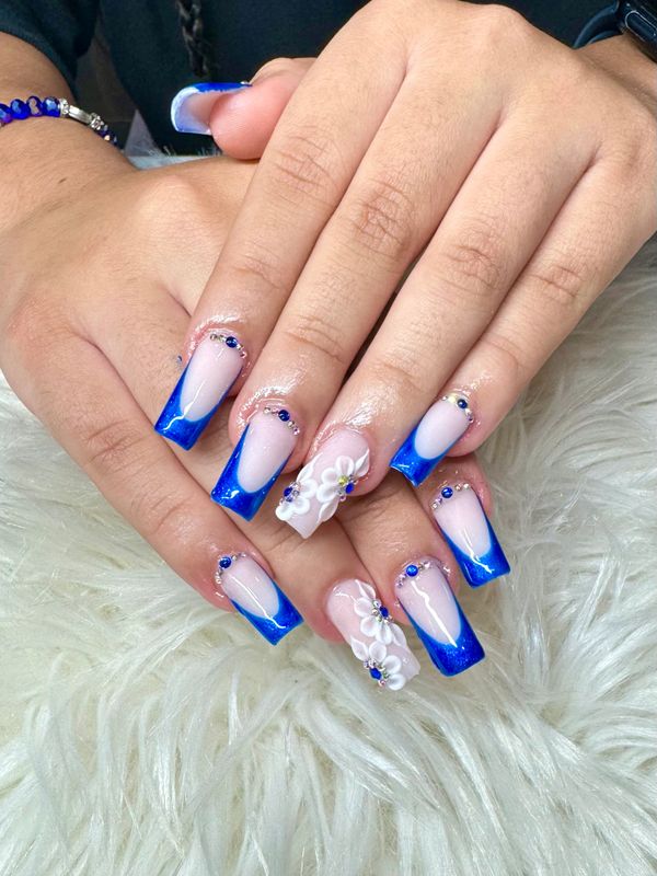 Heaven Foot Spa Nails & Lounge at Cary