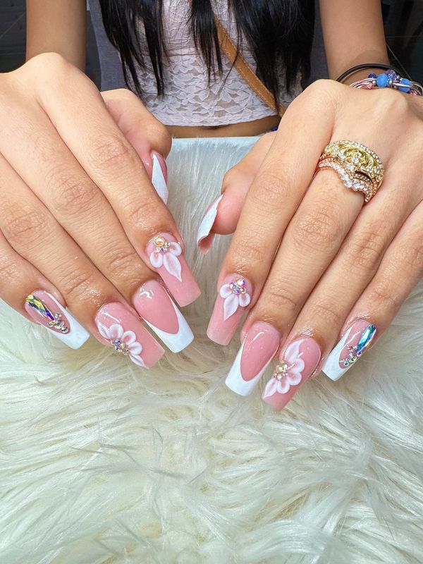 Heaven Foot Spa Nails & Lounge at Cary