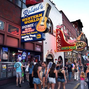 Lower Broadway, Honky Tonk Highway, Robert’s Western World, Nashville Private City Tour