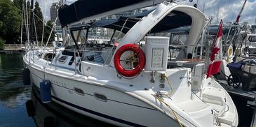 1999 Hunter 410 sailboat Dulcinea docked at the marina in Toronto Ontario