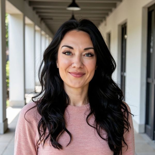 Registered massage therapy treatment room in Gordon Head Victoria BC.  Sara Nayowski Christensen RMT