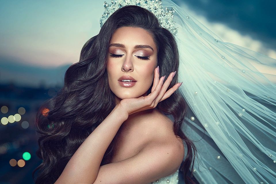 Dreamy Bride with beautiful makeup by Anabel Vargas and hairstyling by Ernest photography by Vargas