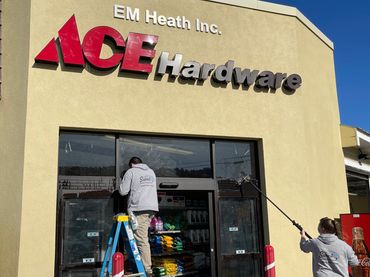 EM Heath Ace Hardware
Center Harbor-NH
