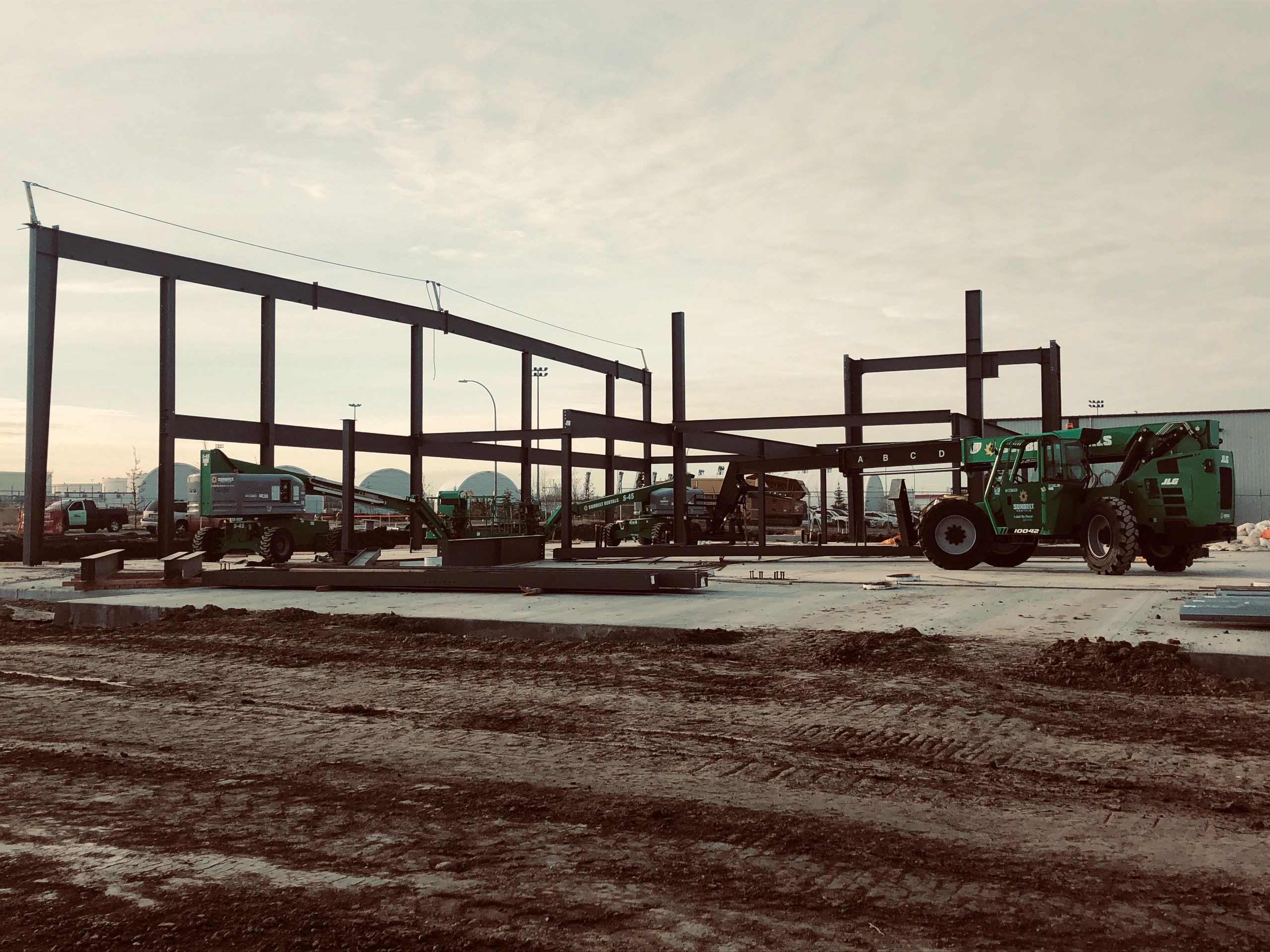 Steel Erectors East 2 West Steel Erectors Ltd.