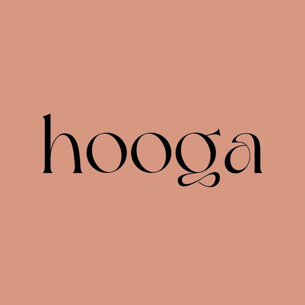 hooga logo on a terracotta colour.