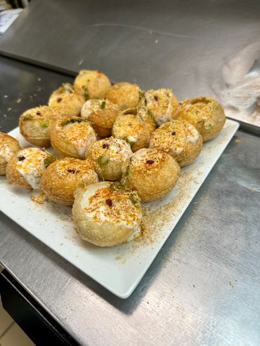 Crunchy bhel puri mix with puffed rice, veggies